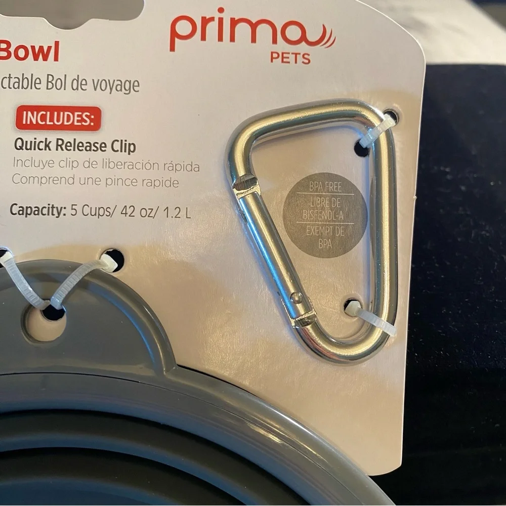 NWT prima pets 2 collapsible travel bowl. Set of two. Capacity 5 cups.